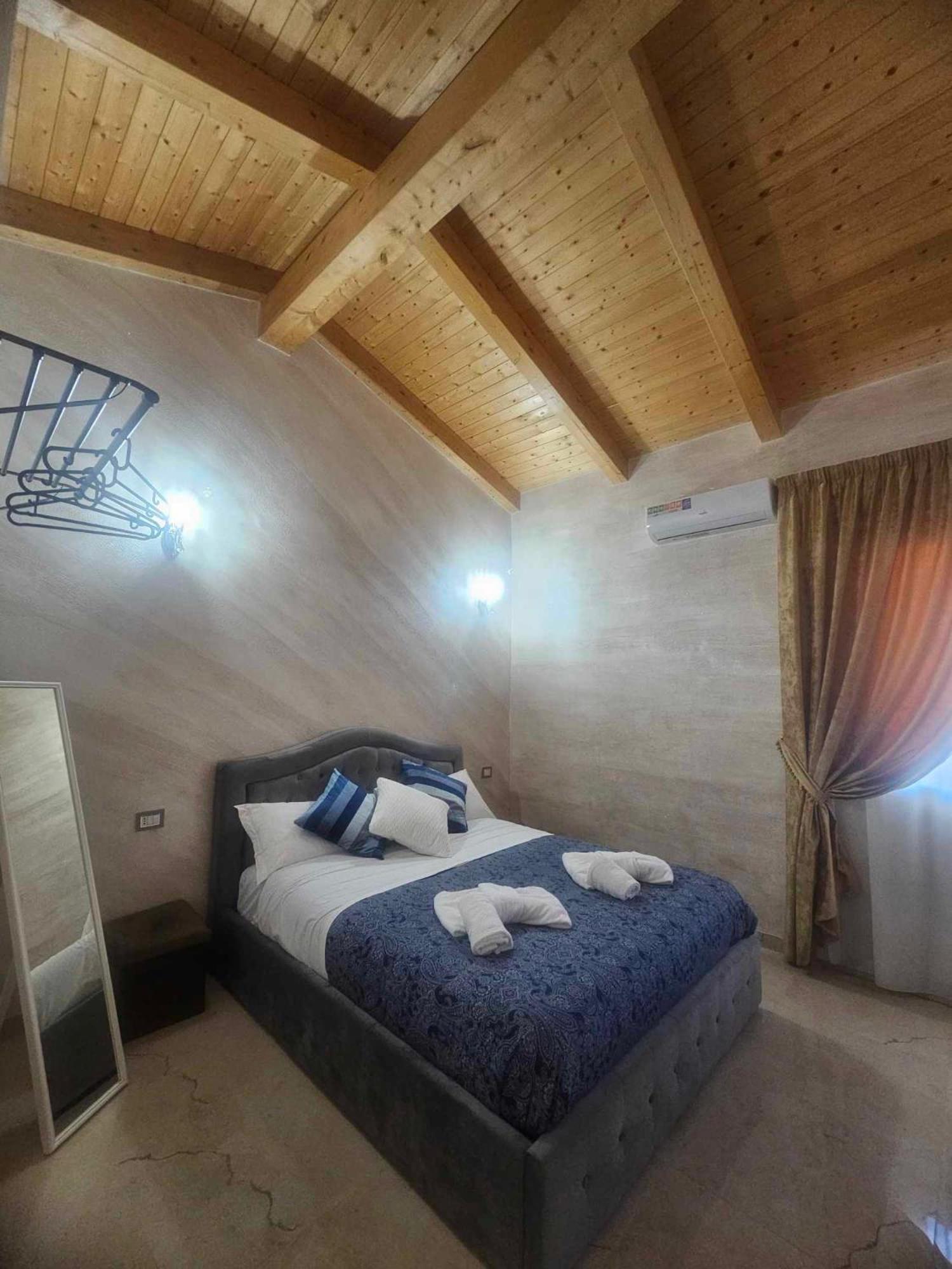 Отель Golden House Sicily Катания Экстерьер фото