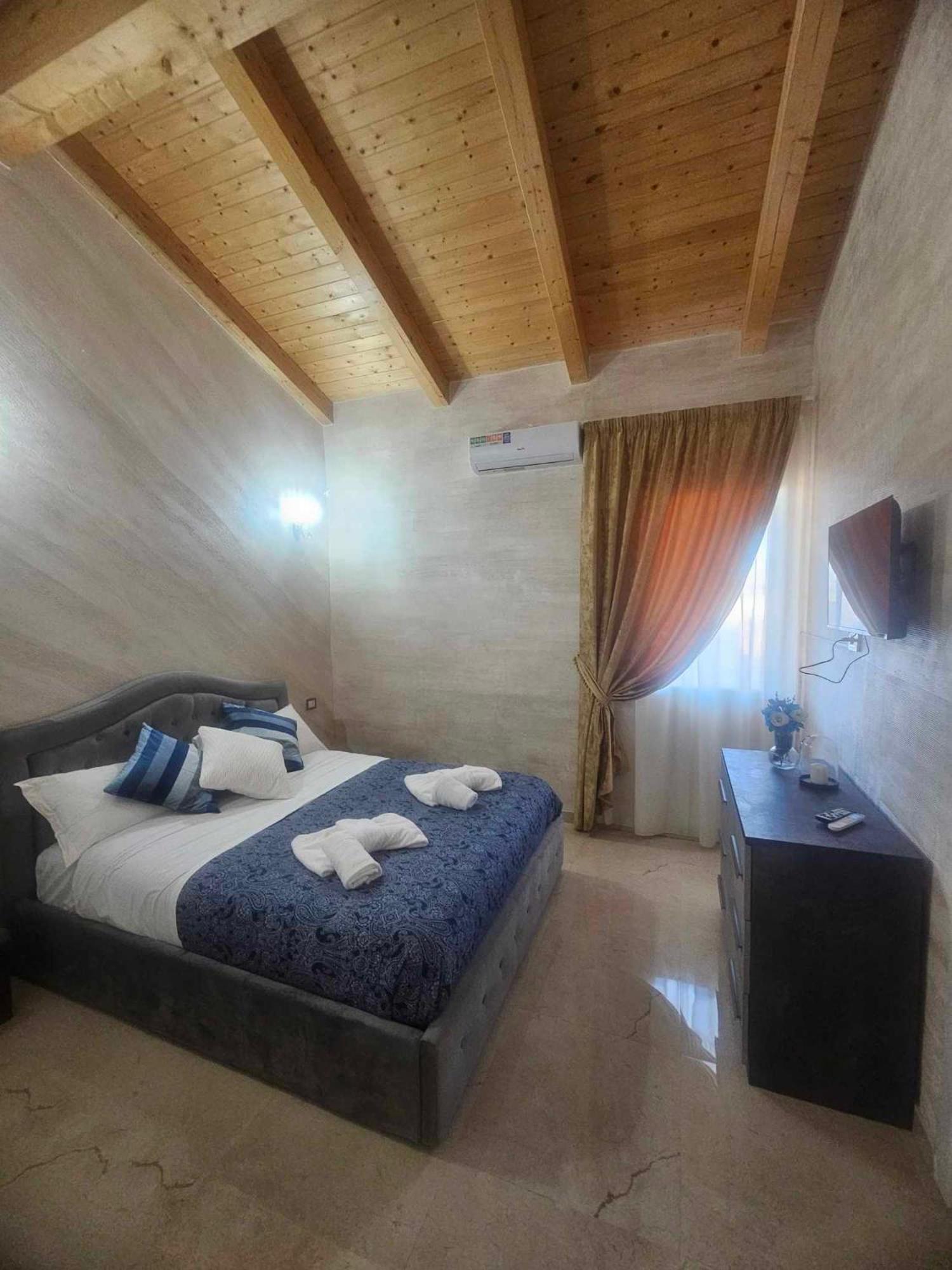 Отель Golden House Sicily Катания Экстерьер фото