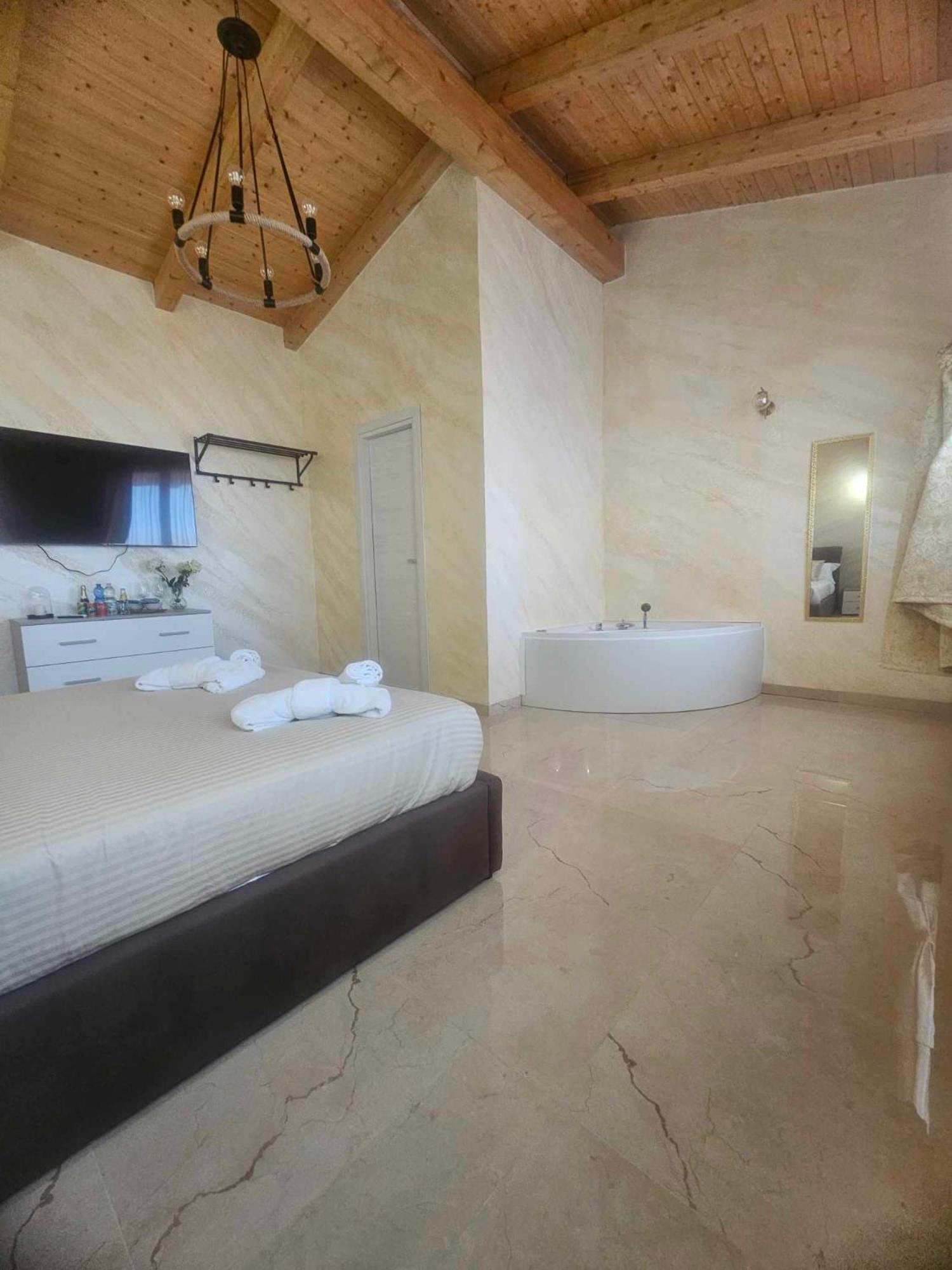 Отель Golden House Sicily Катания Экстерьер фото